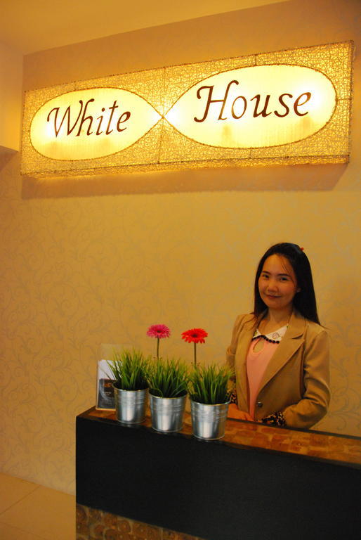 Hôtel White House Asoke Sukhumvit 18 à Bangkok Extérieur photo